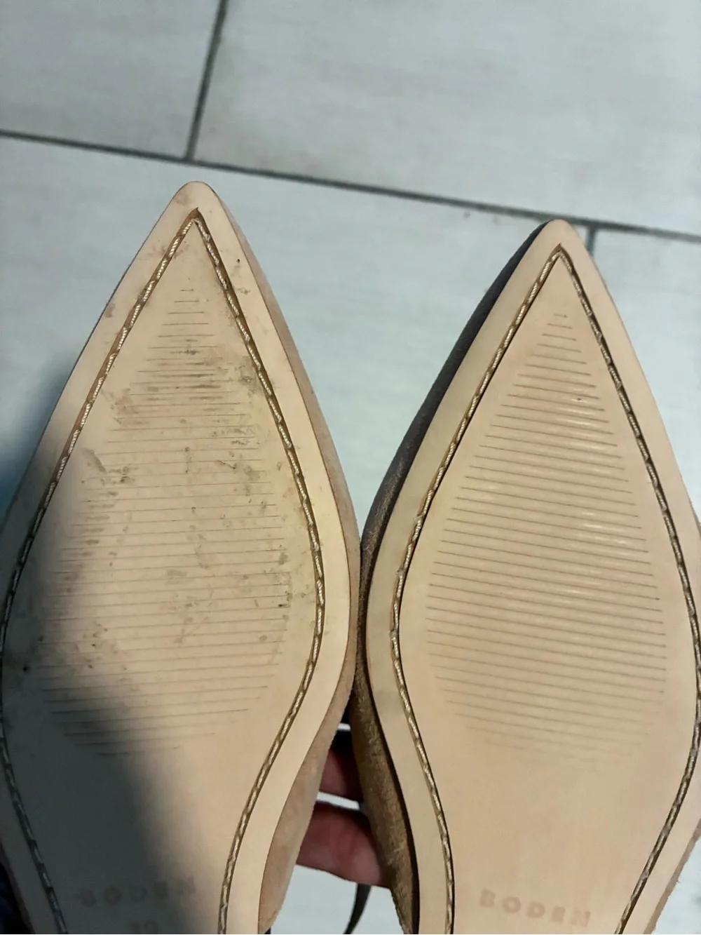 NWOB BODEN  Pointed Toe Ankle Strap Flats in Tan